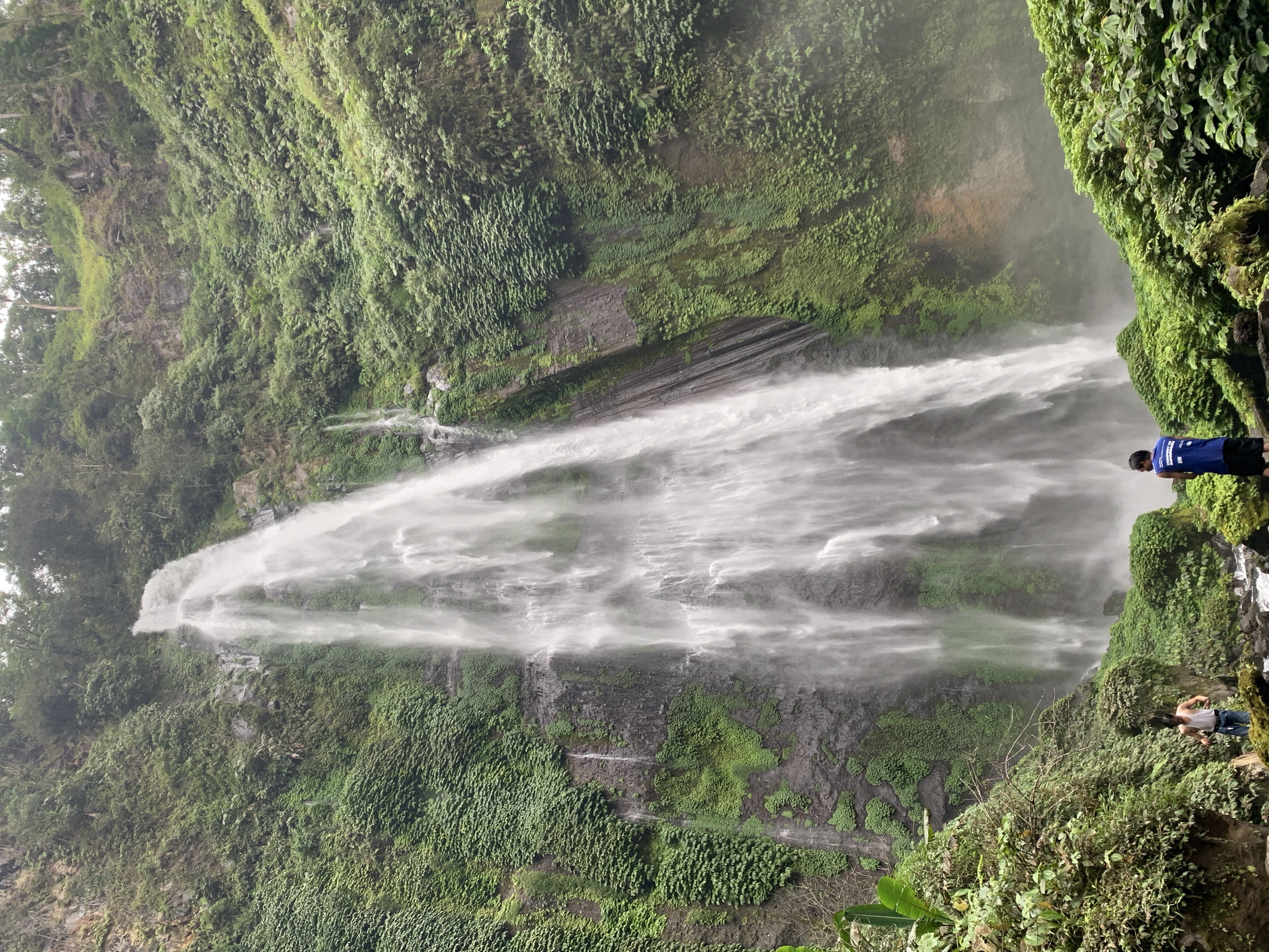 Air terjun Tiu sekeper